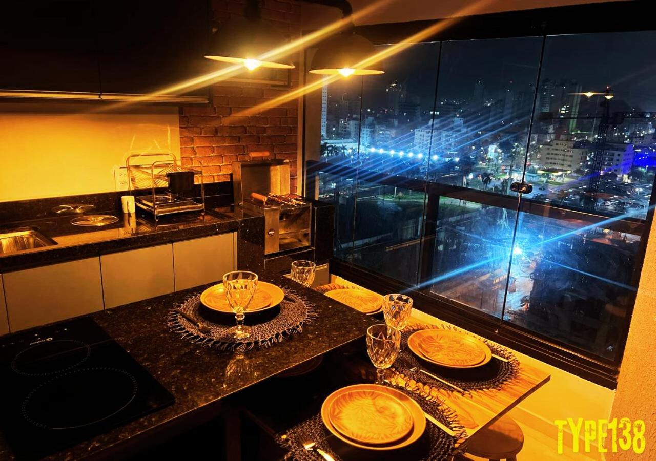 公寓 Apto Incrivel - Piscina No Rooftop - Vista Mar - 600m Enseada *